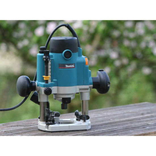 Défonceuse Makita RP1110CJ