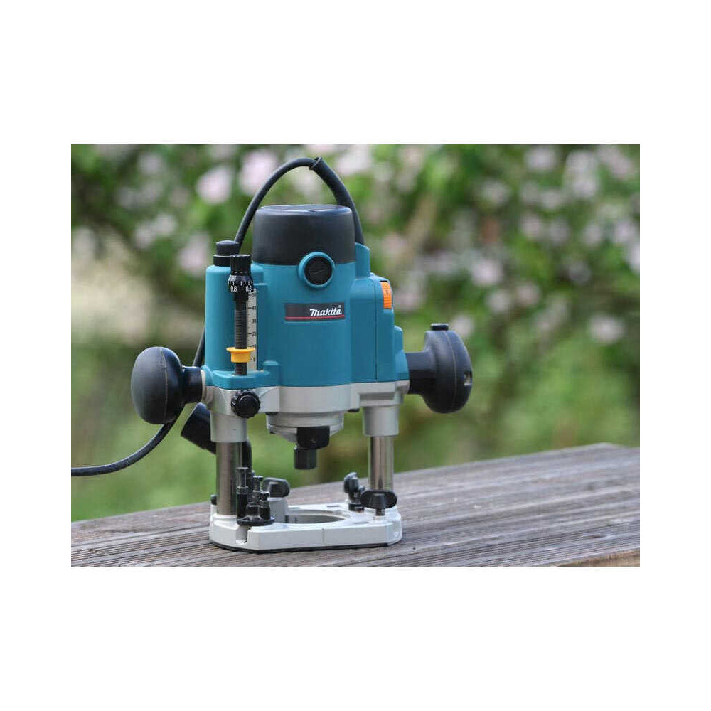 Défonceuse Makita RP1110CJ