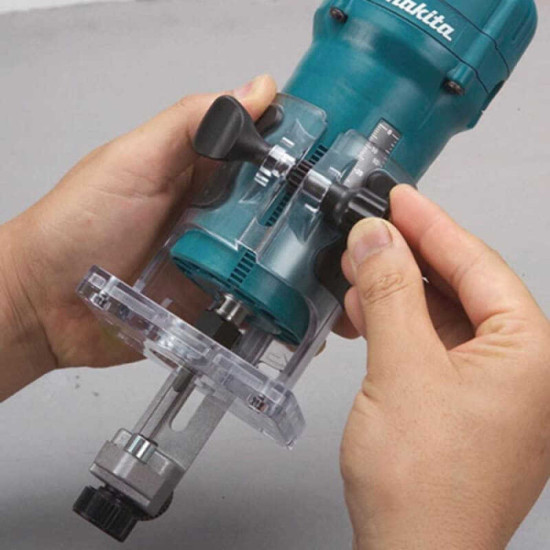 Affleureuse filaire Makita 3710 530 W pince 6 mm