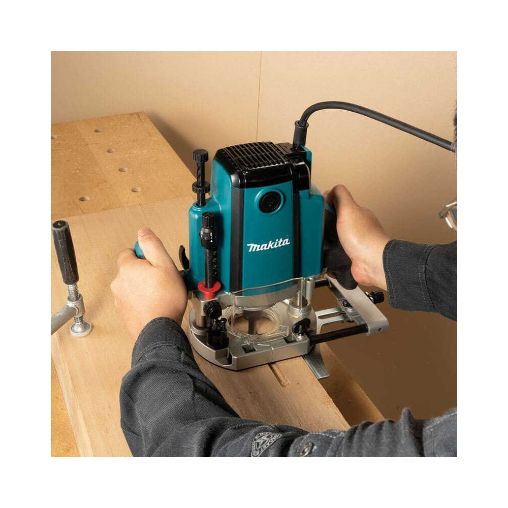 Défonceuse Makita RP1802XJ 1 850 W plongée 70 mm