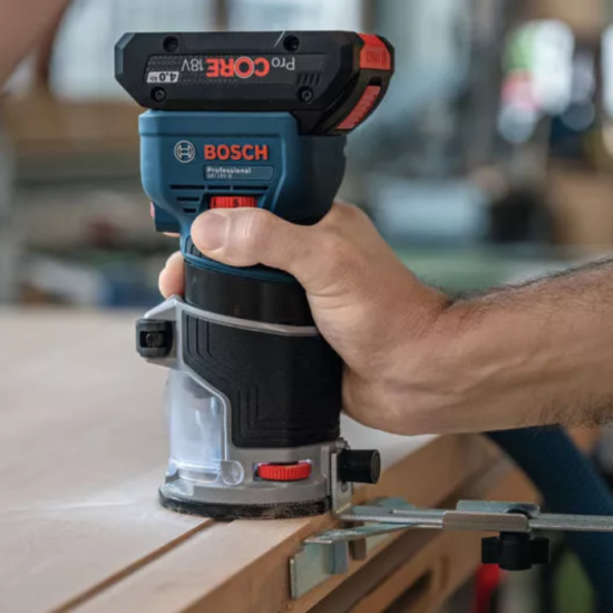 Affleureuse sans fil Bosch GKF 18V-8 brushless 18V
