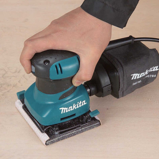 Ponceuse vibrante Makita BO4556K 200 W 1,1 kg