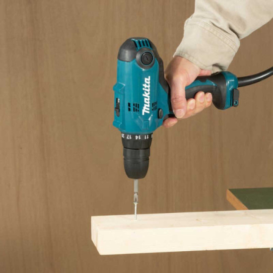 Perceuse visseuse filaire Makita DF0300 320 W