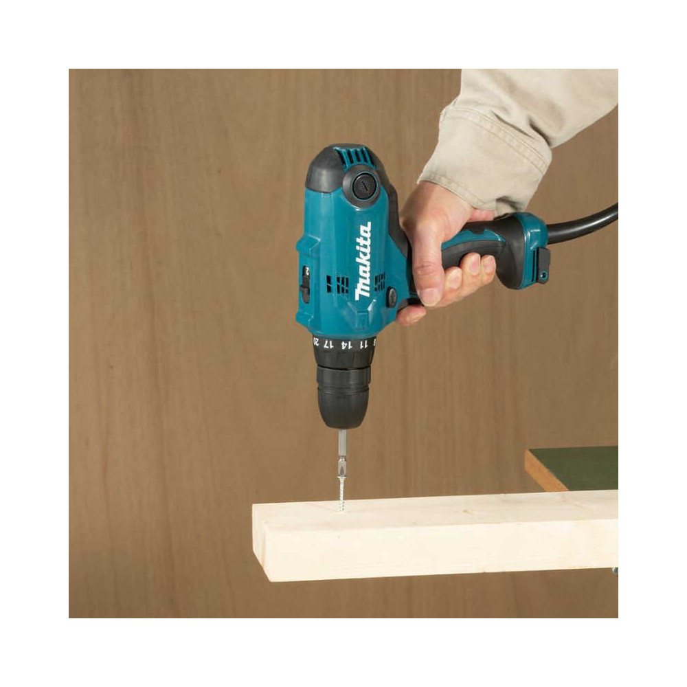Perceuse visseuse filaire Makita DF0300 320 W