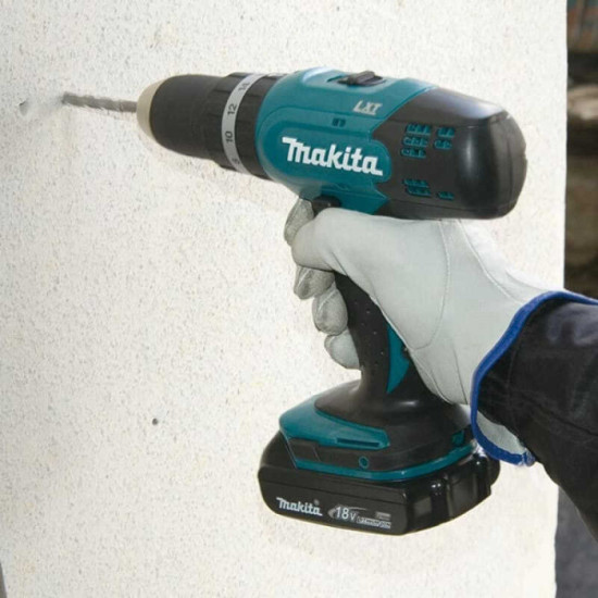 Perceuse à percussion Makita DHP453RYLJ + lampe 18V