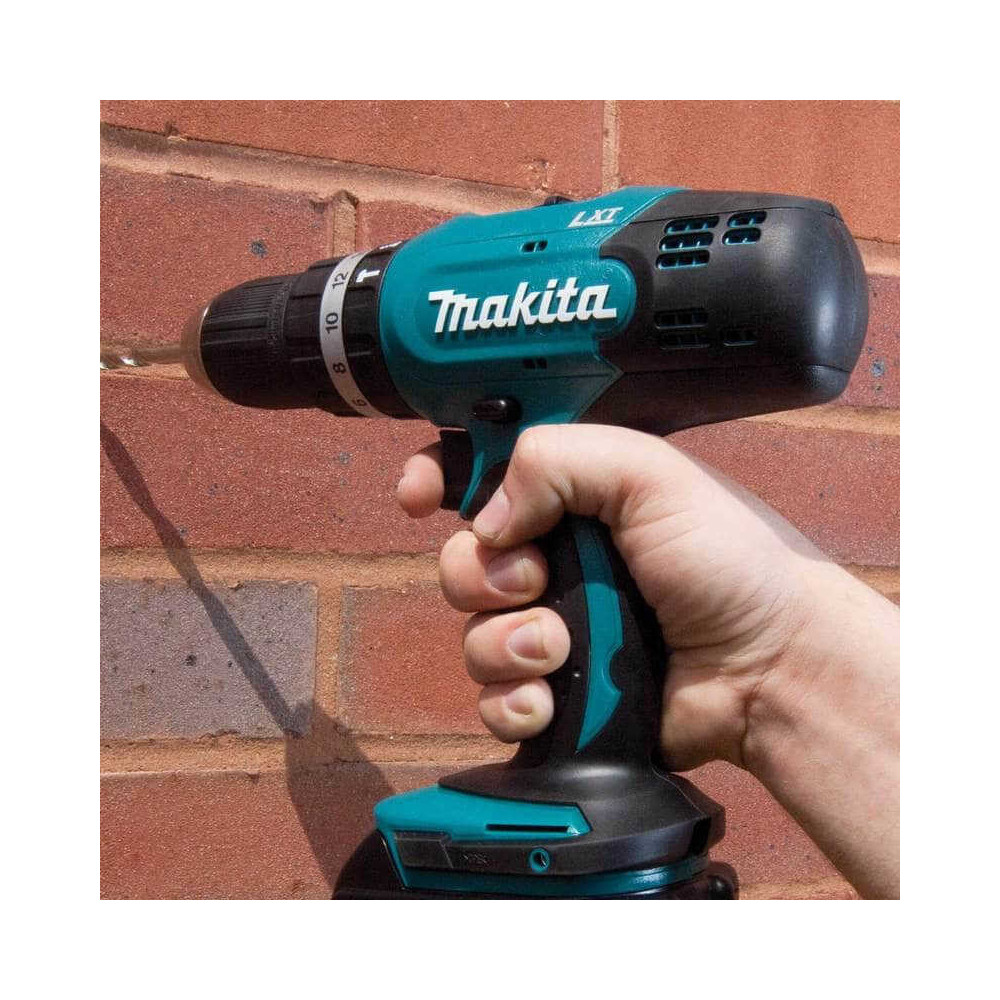 Perceuse à percussion Makita DHP453Z + coffret E-07032 18V LXT