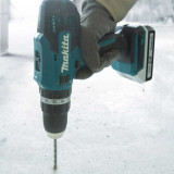 Perceuse à percussion Makita HP488D011 18V + embouts