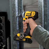 Visseuse à chocs DeWalt DCF885N