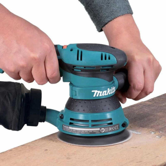 Ponceuse excentrique Makita BO5041 300 W 125 mm