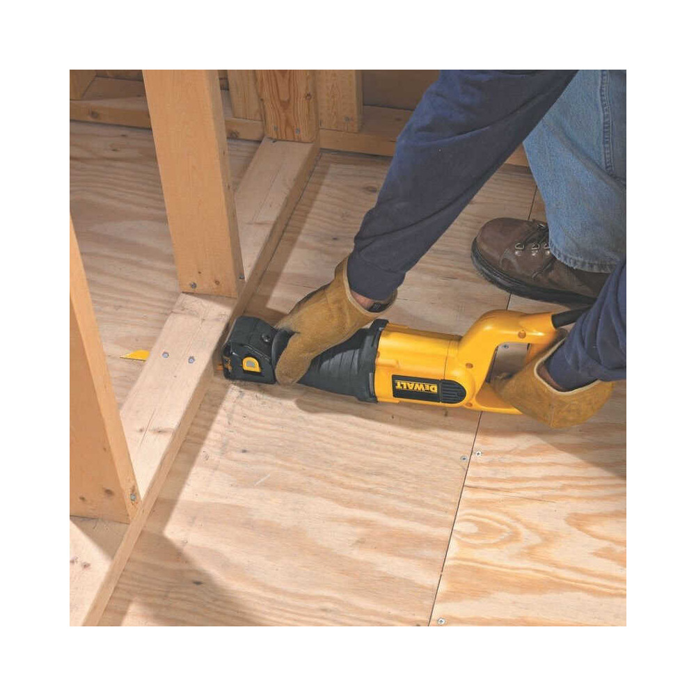 Scie sabre DeWalt DWE305PK