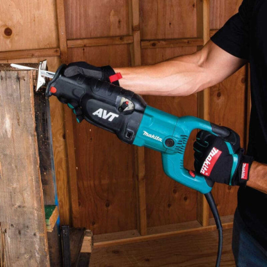 Scie sabre filaire Makita JR3070CTH 1 510 W 32 mm