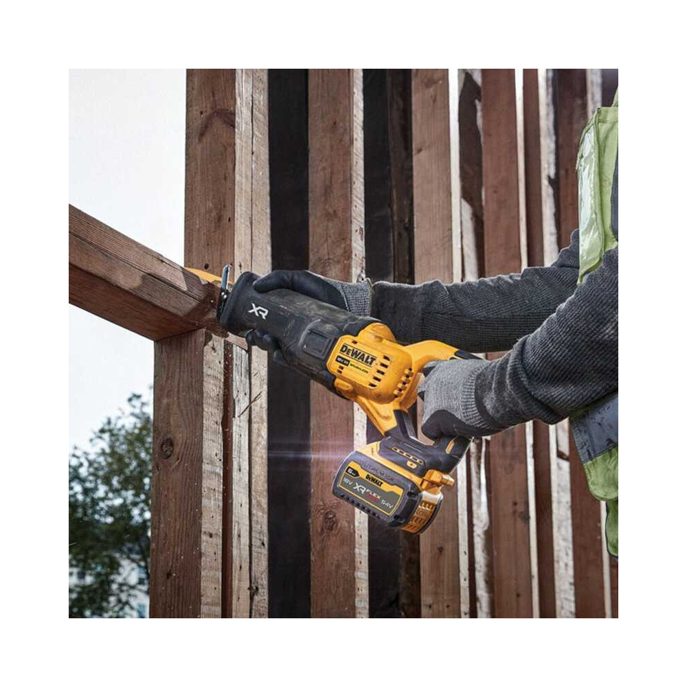Scie sabre DeWalt DCS386NT-XJ
