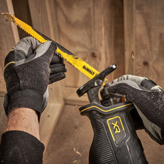 Scie sabre DeWalt DCS382N-XJ
