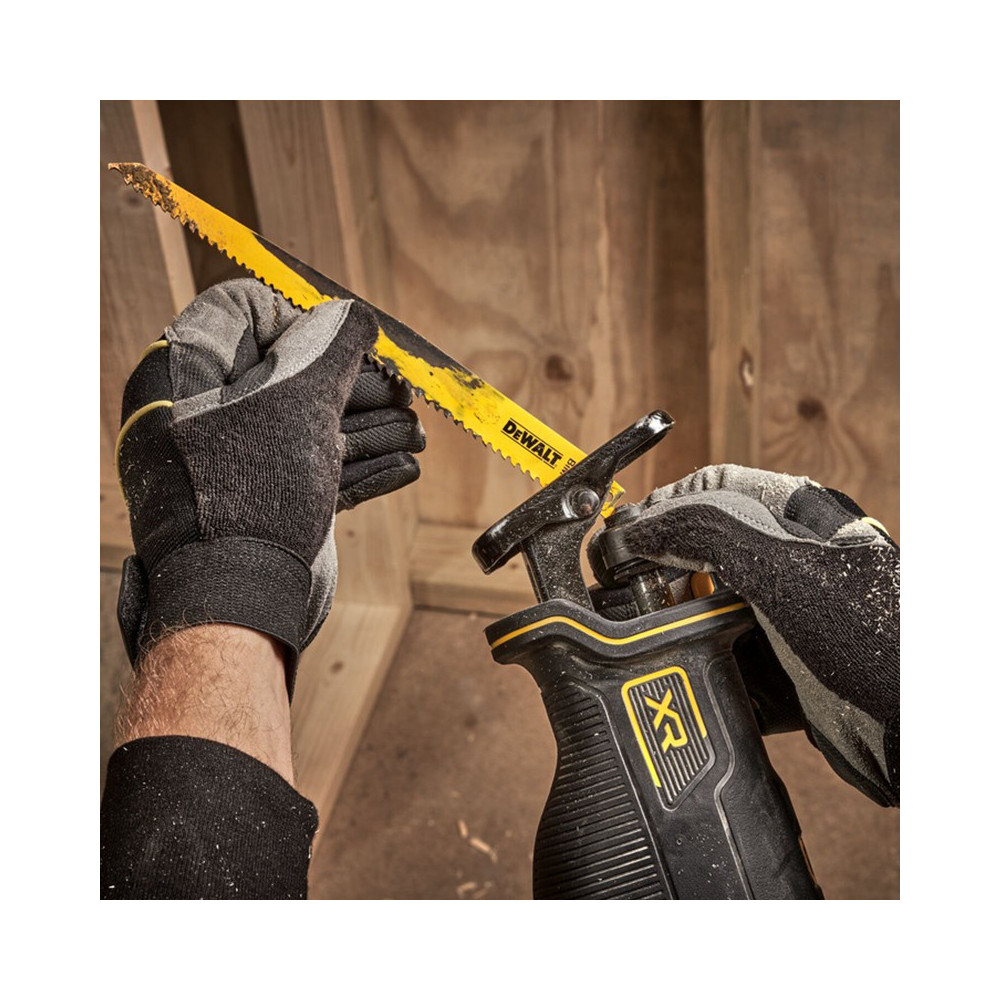 Scie sabre DeWalt DCS382N-XJ