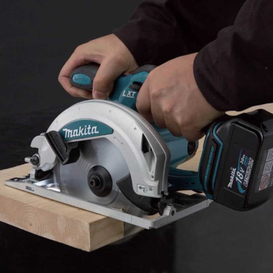 Scie circulaire Makita DHS680RFJ_A-89632 18V LXT