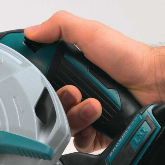 Scie circulaire Makita DHS680RMJ 18V LED 2 x 4,0 Ah
