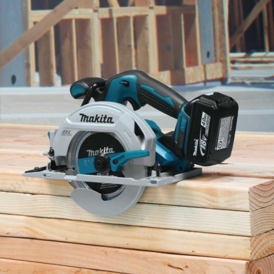 Scie circulaire Makita DHS680RMJ 18V LED 2 x 4,0 Ah