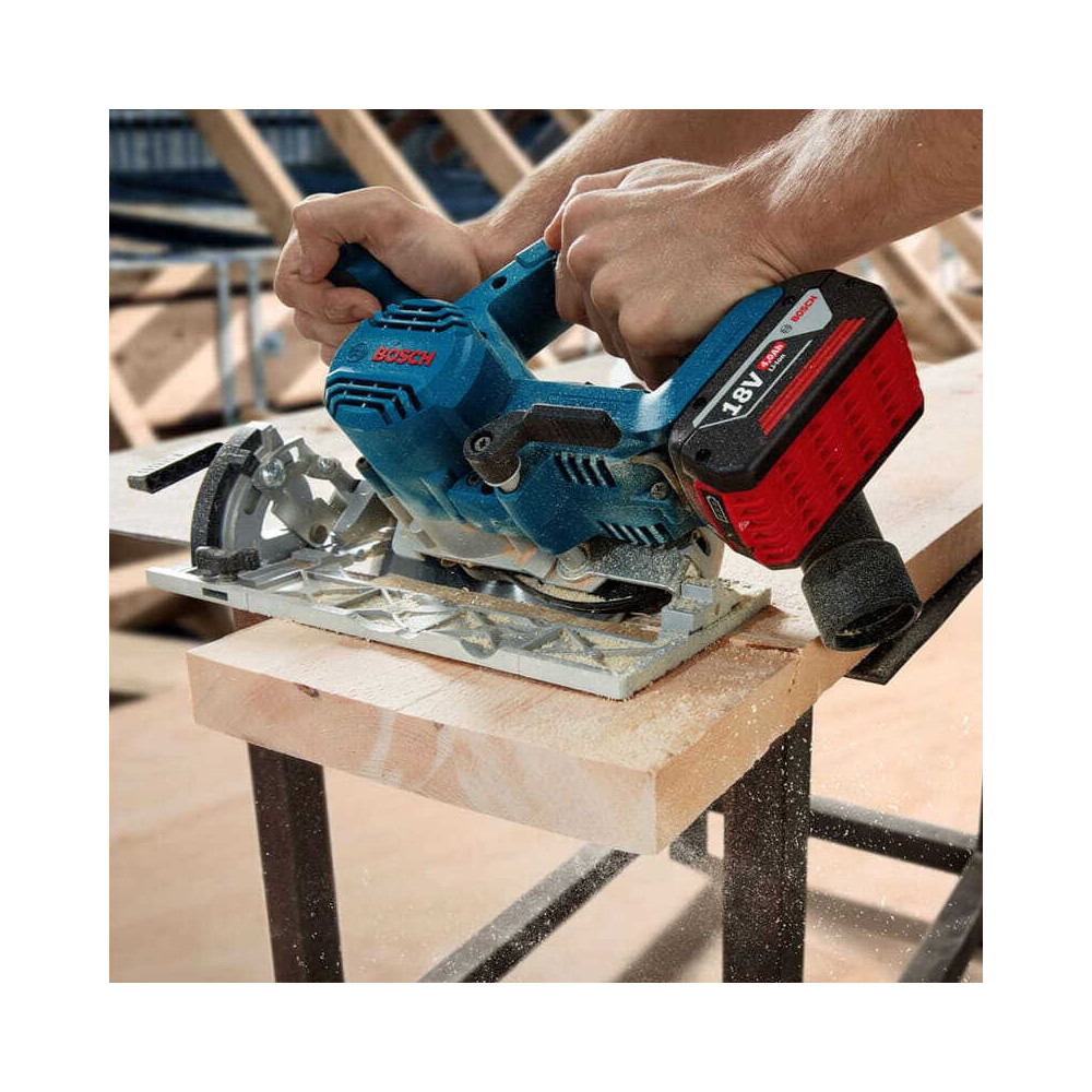 Scie circulaire sans fil Bosch 06016C1221 brushless