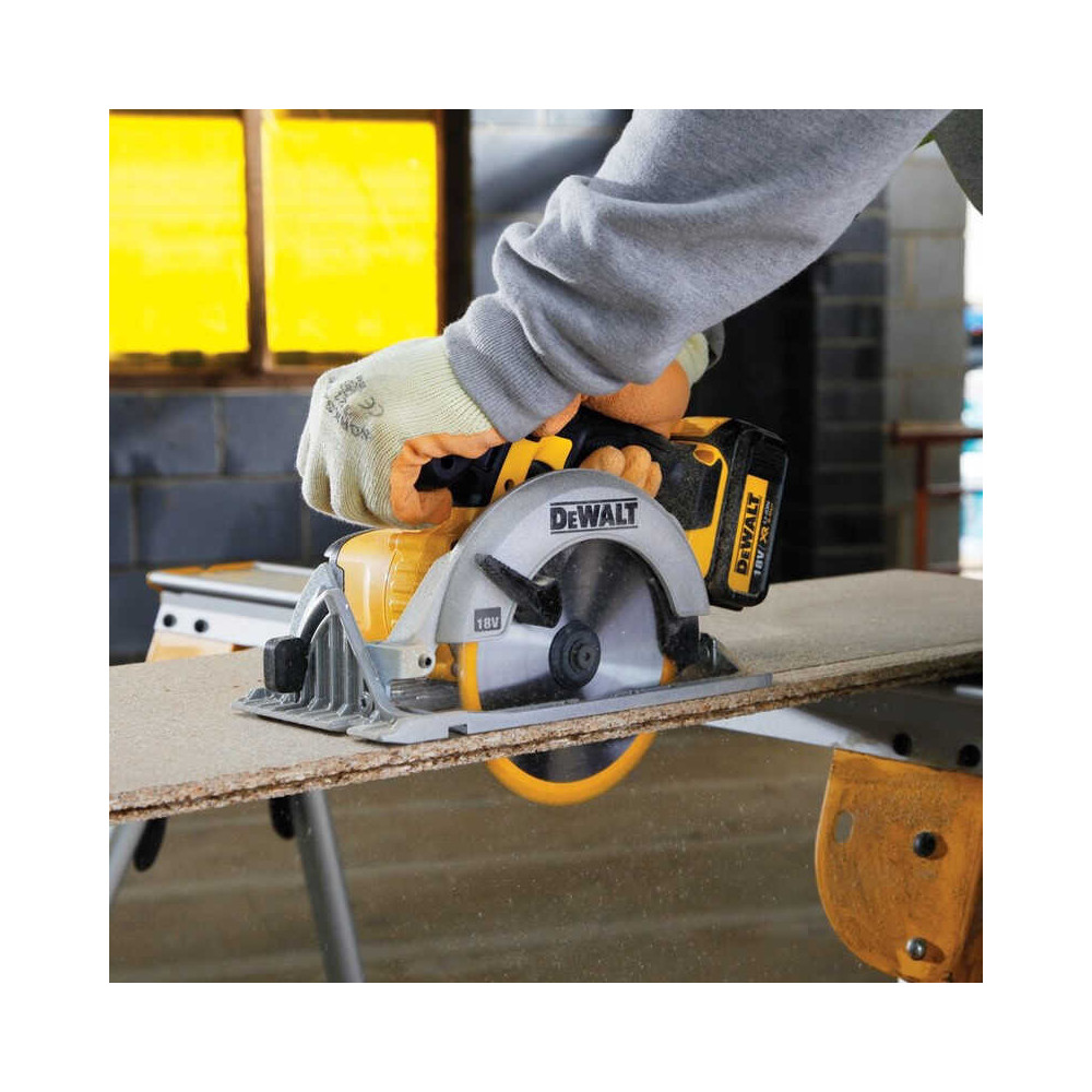 Scie circulaire DeWalt DCS391N-XJ 18V XR 165 mm