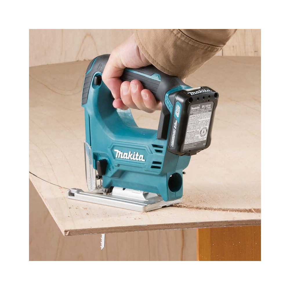 Scie sauteuse Makita JV101DZ