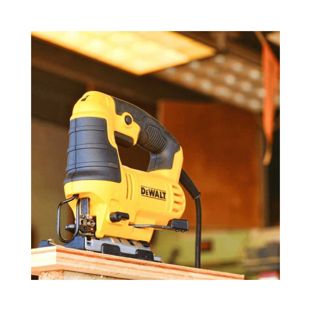 Scie sauteuse filaire DeWalt DWE349-QS 650 W