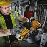 Scie à ruban DeWalt DCS371N-XJ 18V XR coupe acier 63,5 mm