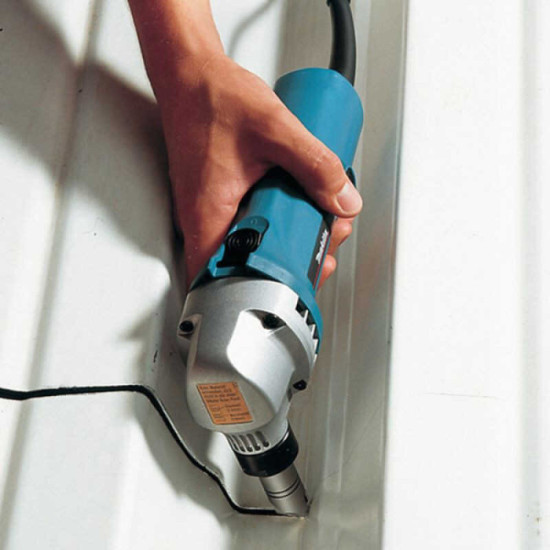 Grignoteuse filaire Makita JN1601 550 W acier 1,6 mm