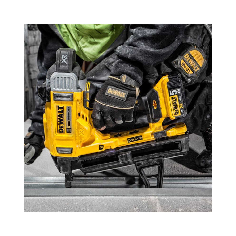 Cloueur à béton sans fil DeWalt DCN890NK-XJ