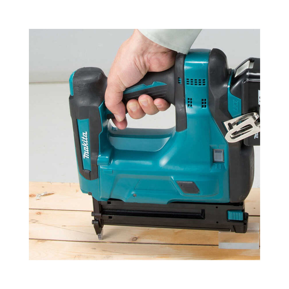 Cloueur de finition sans fil Makita DBN500Y1J