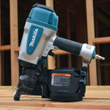 Cloueur de charpente pneumatique Makita AN902