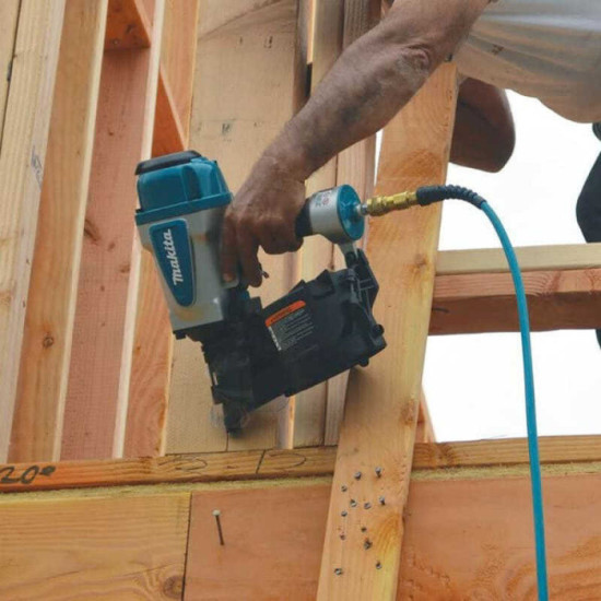 Cloueur de charpente pneumatique Makita AN902