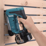 Agrafeuse Makita DST221Y1J 18V LXT
