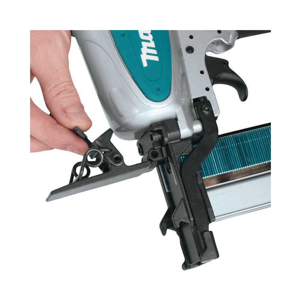 Agrafeuse Makita AT2550A