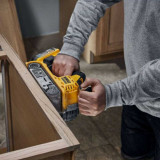 Ponceuse à bande DeWalt DCW220NT-XJ