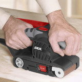 Ponceuse à bande Skil 650 W 76 x 457 F0151210AA