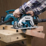 Scie circulaire Makita DHS680ZJ 18V nue en coffret