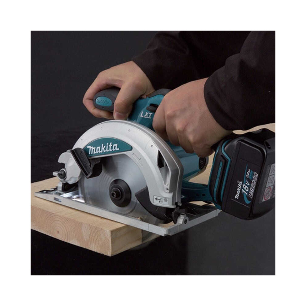 Scie circulaire Makita DHS680RTJ 18V 2 x 5,0 Ah