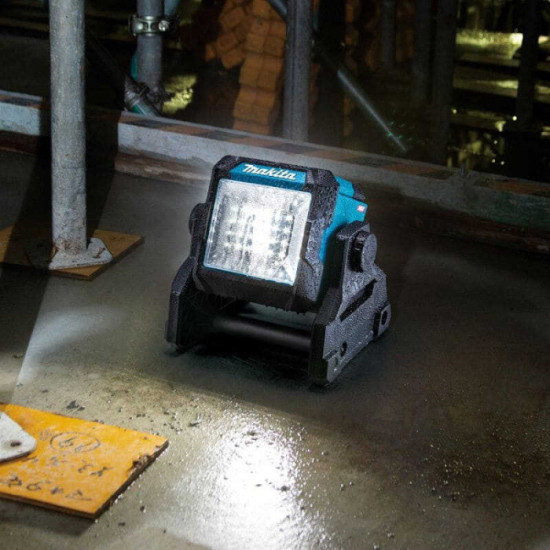 Lampe LED XGT Makita DEAML003G