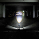 Lampe LED Makita DML808 faisceau réglable 190 lm