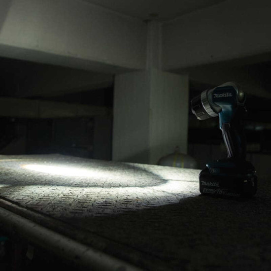 Lampe LED Makita DML808 faisceau réglable 190 lm