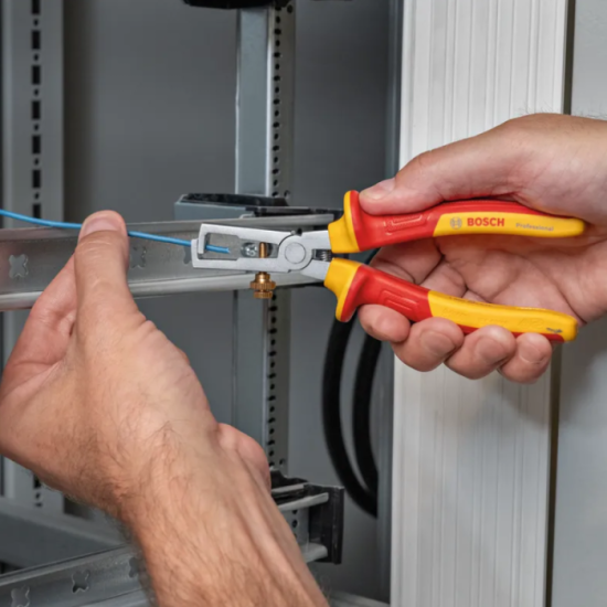 Jeu de pinces VDE 4 pièces Bosch 1600A02NG1