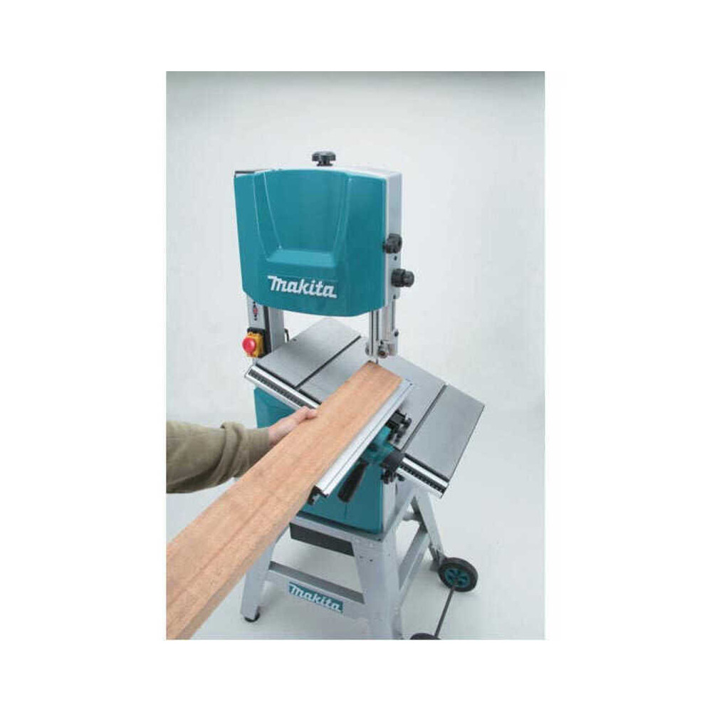 Scie à ruban filaire Makita LB1200F 400 m/min atelier