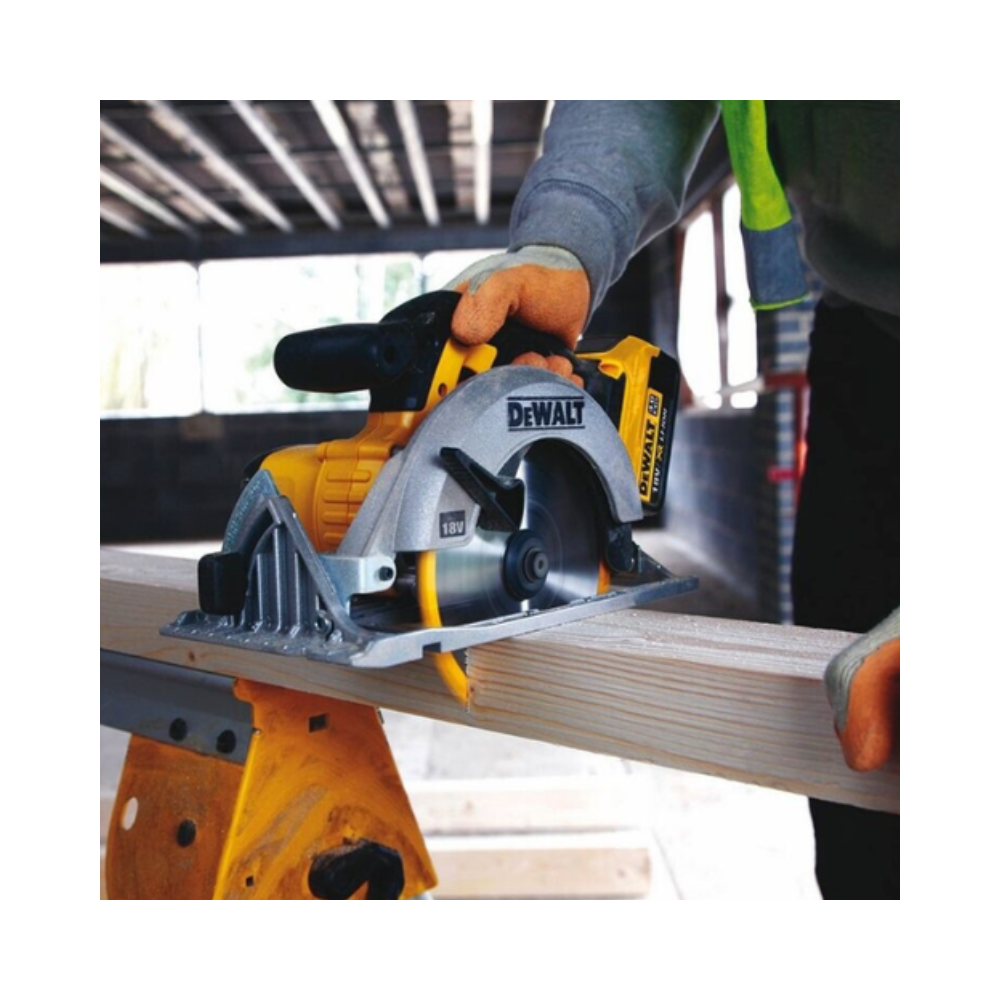 Scie circulaire sans fil DeWalt DCS391M2-QW - 18V XR - Ø165 mm - 2 batteries 4 Ah + chargeur