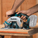 Scie circulaire Makita DHS680Z 18V brushless nue