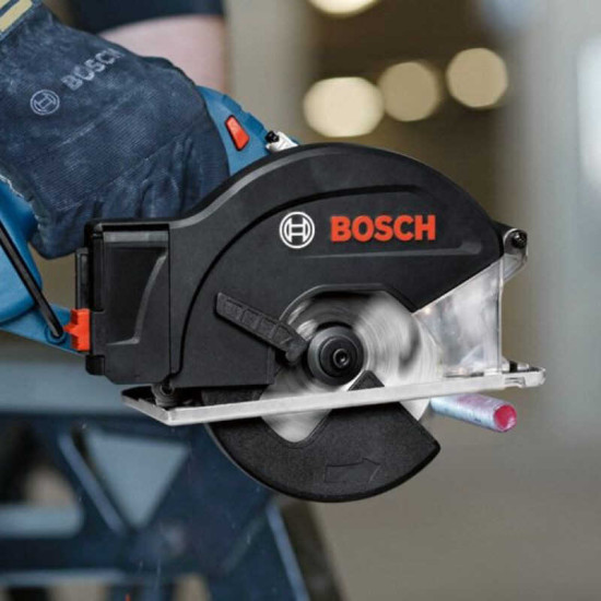 Scie circulaire sans fil Bosch GKM 18V-50 06016B8001 - 18V - Ø136 mm - 4.250 tr/min - coffret L-BOXX 238