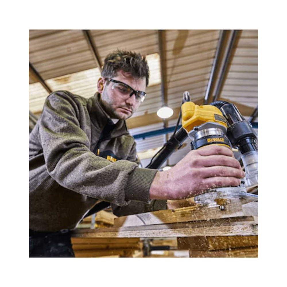 Affleureuse filaire DeWalt D26200-QS - 900 W
