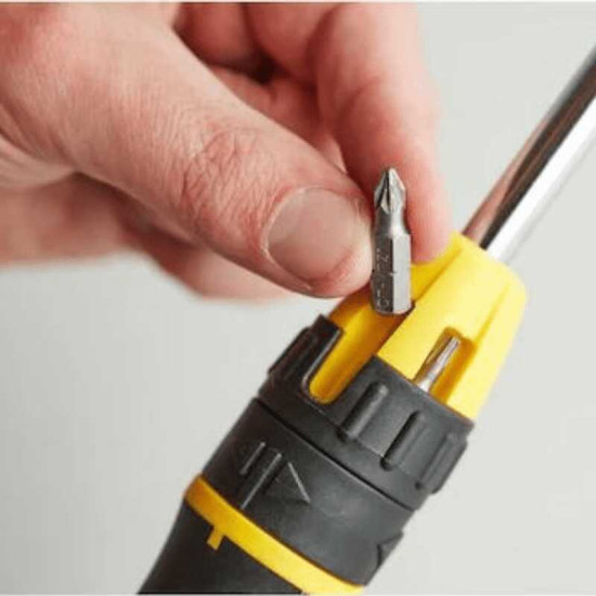 Tournevis à cliquet multi-embouts Stanley 0-68-010