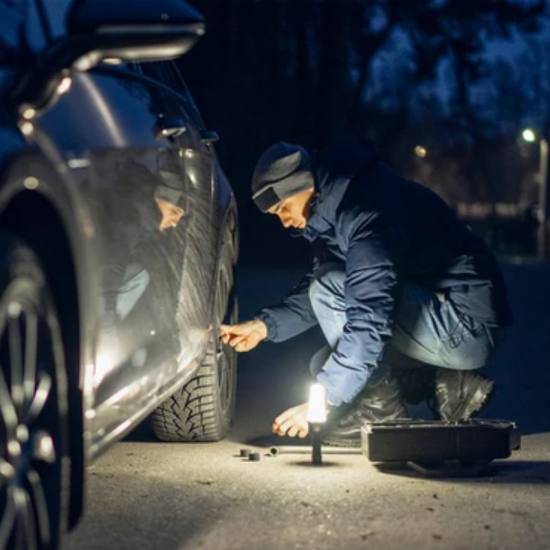 Lampe torche Armytek Bear WRG F09901C - 1 500 lm - lumière blanche, rouge et verte - batterie 21700