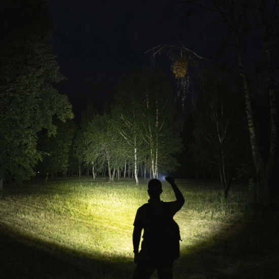 Lampe torche Armytek Prime C2 Pro Max F08601C - 4 000 lm - lumière froide - batterie 21700
