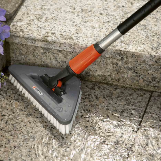Balai de lavage Gardena 05562-20 - Cleansystem - brins durs - articulé 360°